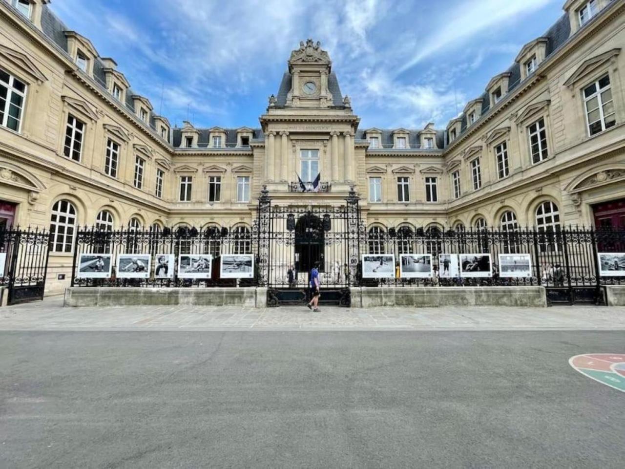 Apartment La Galerie Des Archives-unique And Elegant Gem-marais Aircond